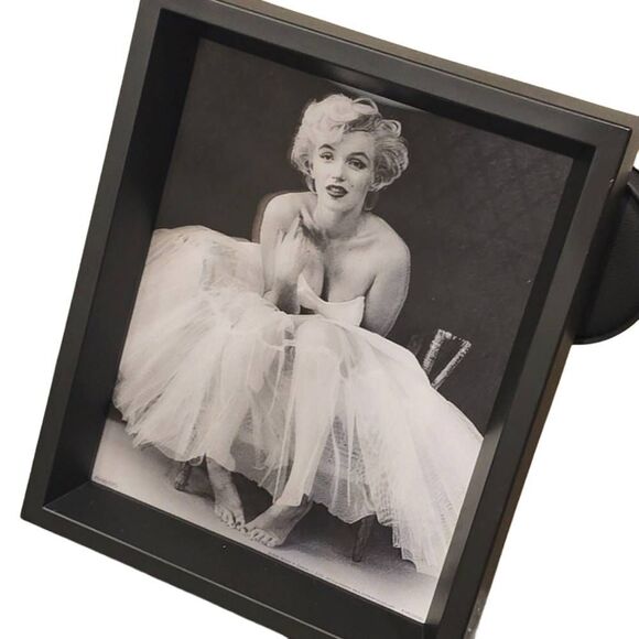 Pyramid America Marilyn Monroe Lenticular 3D Framed Wall Decor - Picture 2 of 6